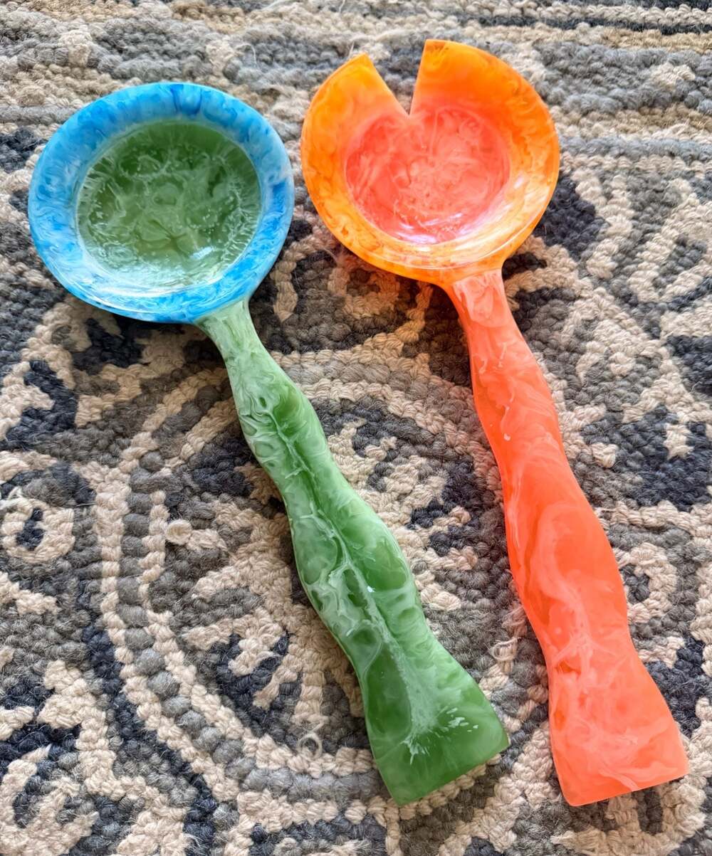 GAURI KOHLI Hawaii Salad Servers 2 Piece Set